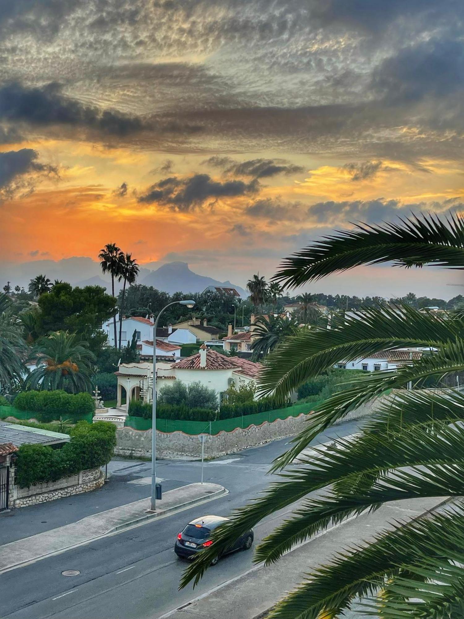 Ferienwohnung La Urbanizacion Cerca Del Mar Dénia Exterior foto
